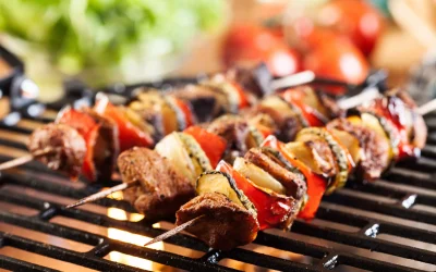 Trendy w cateringu grillowym 2024 – jak ożywić twoje letnie imprezy firmowe